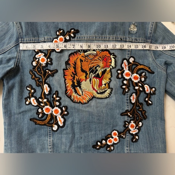 Barely wore like new. Women’s MP size Large jacket - Picture 4 of 5